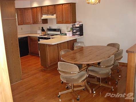 Kitchen - eating area