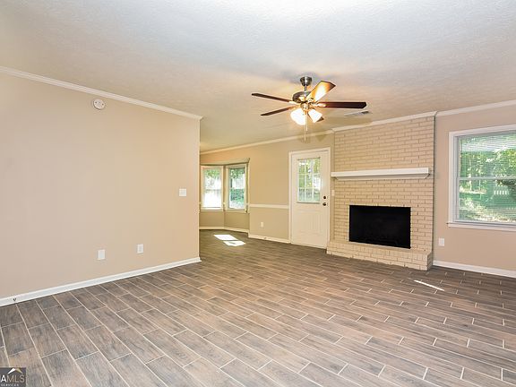 4th image of 1642 Sugarmaple Dr SW