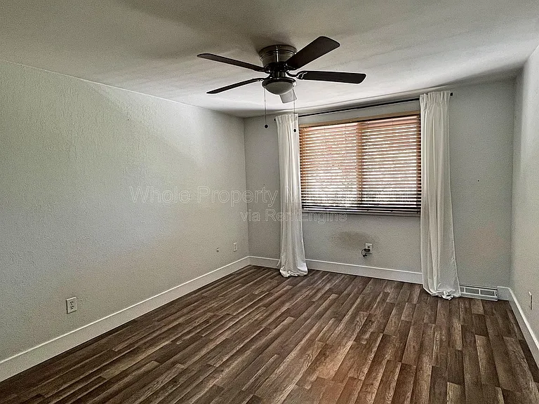 3032 S Macon Cir — Photo 27