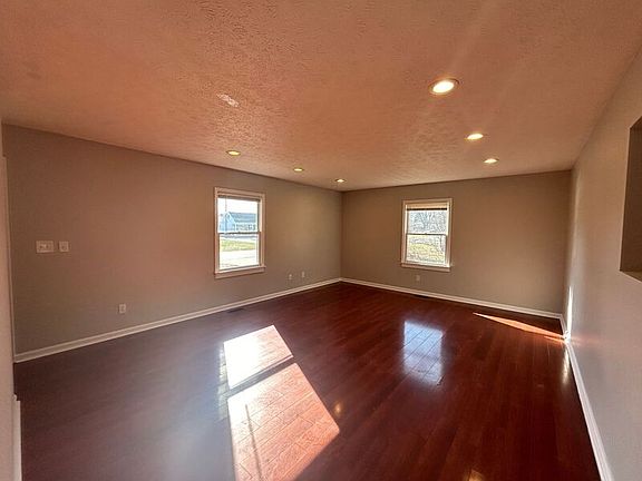 5th image of 1341 Rose Bower Ave