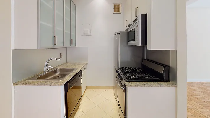 Rented by The Monterey | media 12