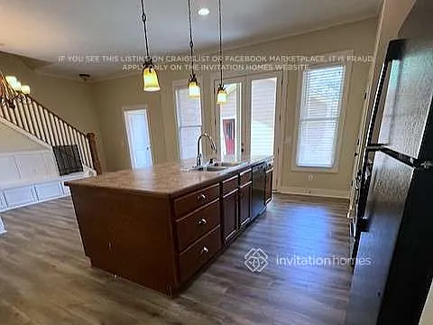 3124 Cunningham Ln — Photo 5