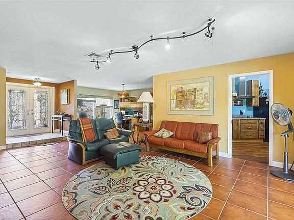 4th image of 4939 Silkwood Dr