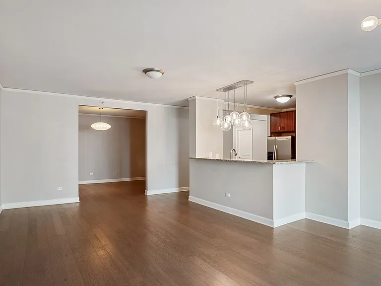 450 E Waterside Dr #1102 — Photo 4