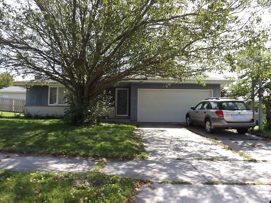 1st image of 1615 Greenfield Ave