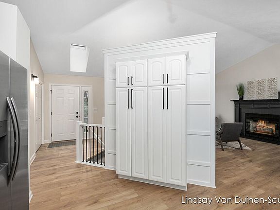 5th image of 6683 Fairoaks Dr SE