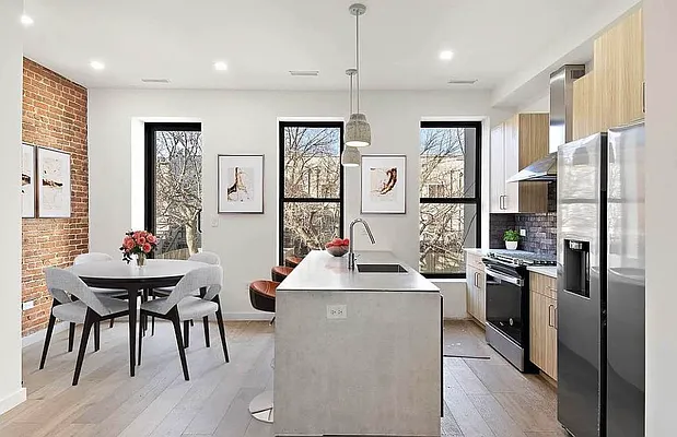 Rented by Reavis | media 3