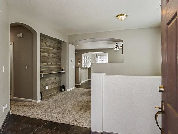 5th image of 589 Valley View Dr
