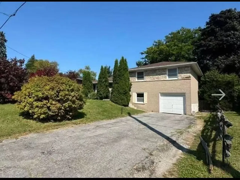 29 Arrowflight Dr