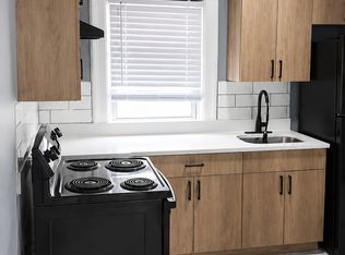 878 S 19th St Floor 3, Newark, NJ 07108