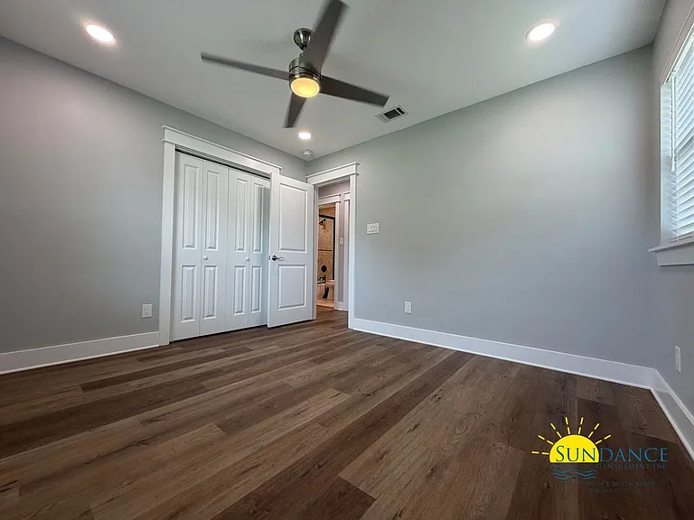 130 Walton Dr NE — Photo 14