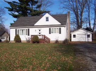 6191 Main Rd, Stafford, NY 14143