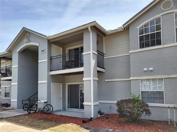 3705 SW 27th St APT 527, Gainesville, FL 32608