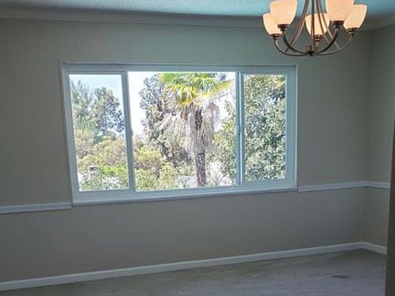 5th image of 6485 Hillgrove Dr