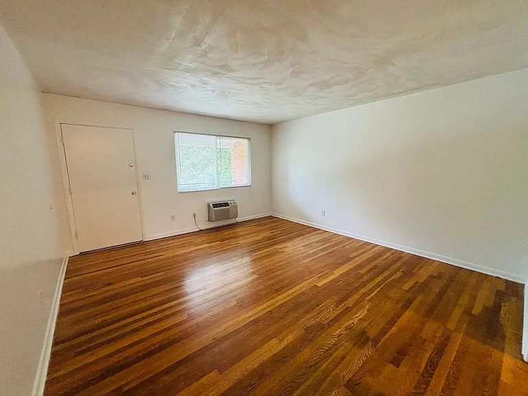 109 Northview Dr #15 — Photo 2