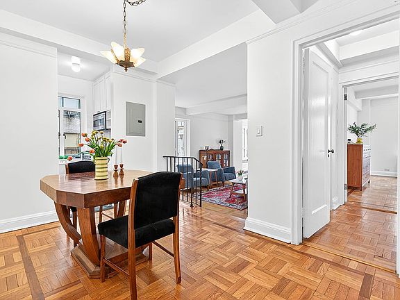 4th image of 20 E 35th St APT 3N