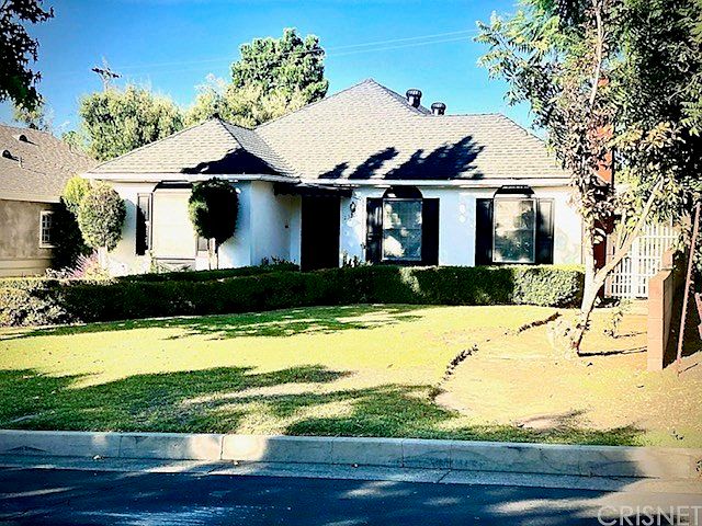 1st image of 2323 Oliveras Ave
