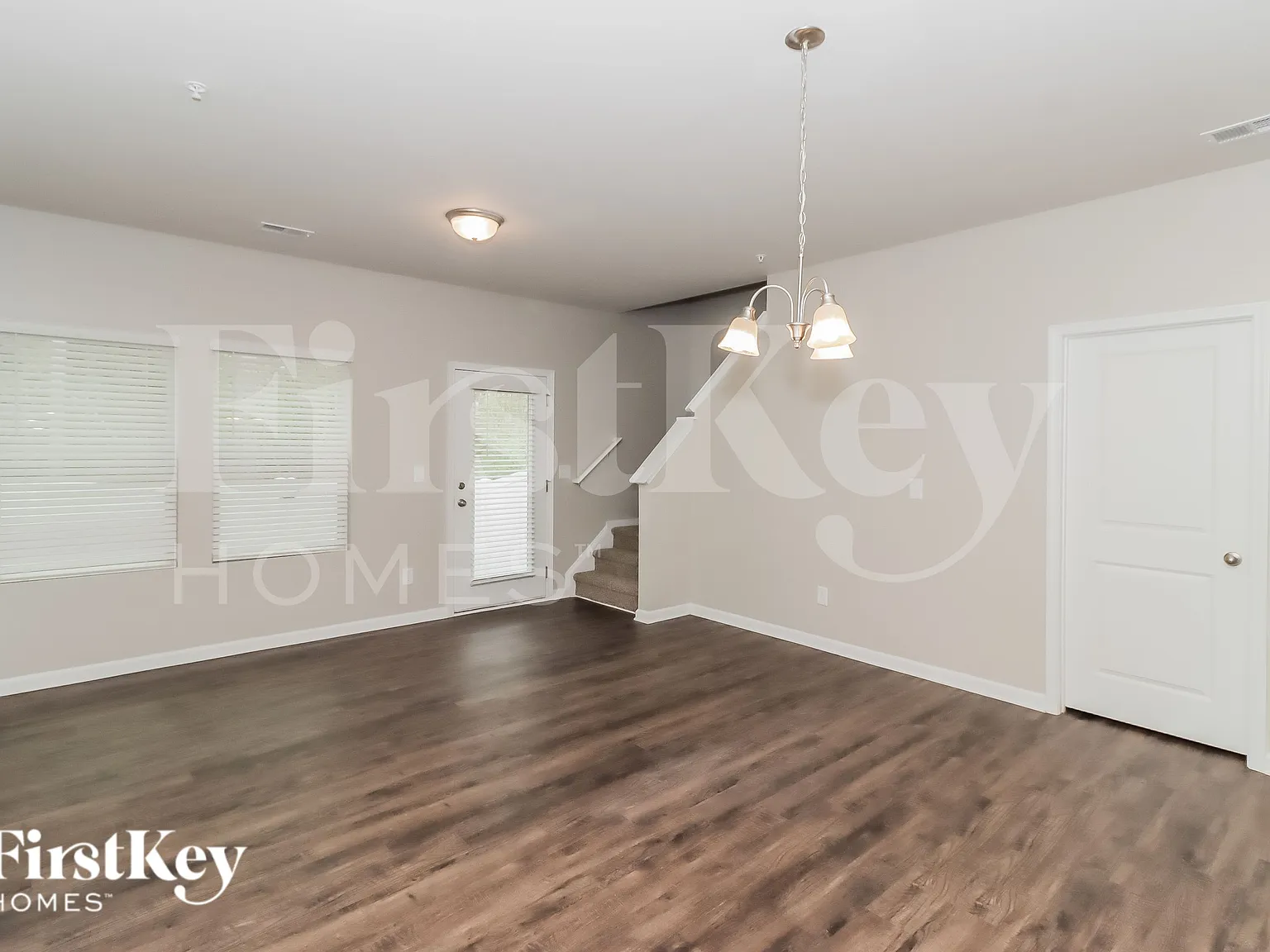 3 bed, 2.5 bath, 1609 sqft, $2,400 — Photo 4