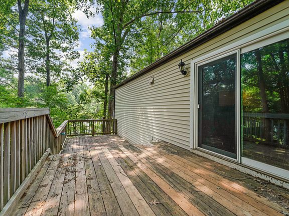 3rd image of 2025 Shenandoah Rd