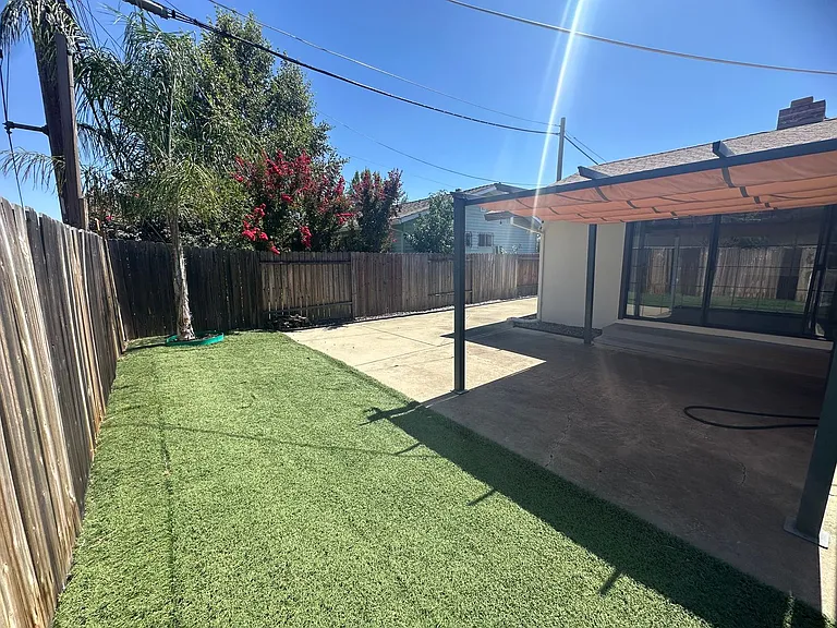 9101 Rosewood Dr — Photo 40