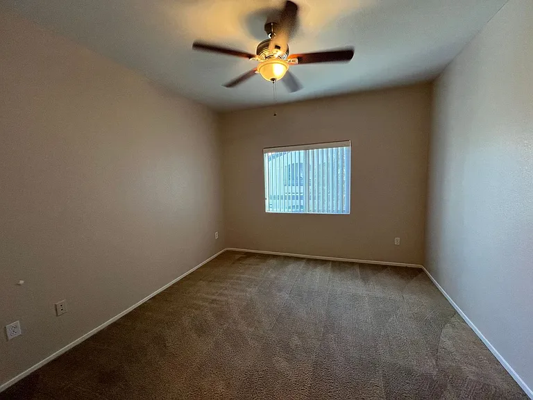 2291 W Horizon Ridge Pkwy #4222 — Photo 21