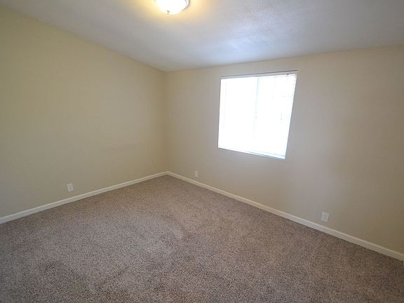 5th image of 227 Zenith Ave