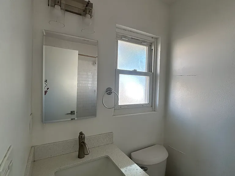 22406 Miramot Rd — Photo 5