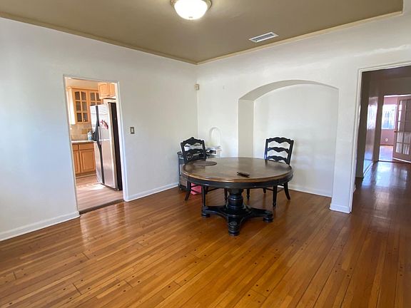 5th image of 19 E Forest Ave