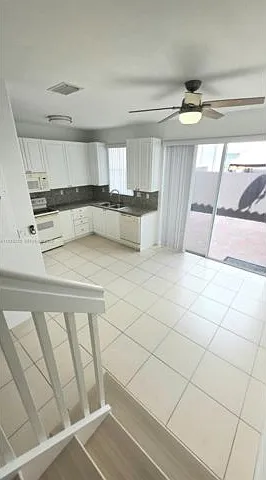5570 NW 107th Ave — Photo 17