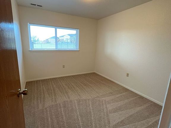 5th image of 1133 Dakota Dr