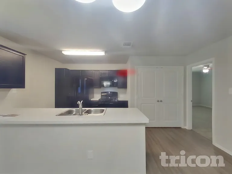 7422 Summer Blossom Ct — Photo 5