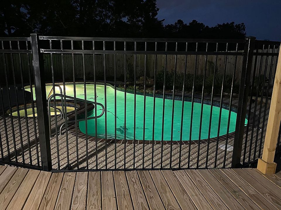 2nd image of 1002 Baffin Ln