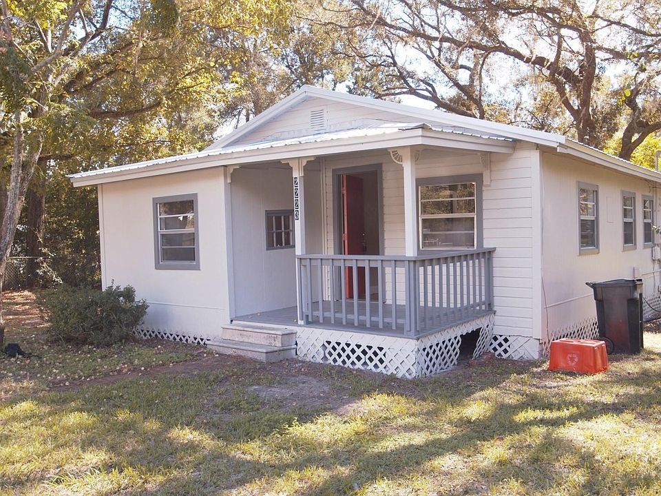 1st image of 2223 SE 10th Ave