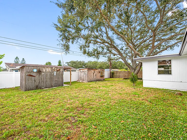 1679 Leisure Dr — Photo 39