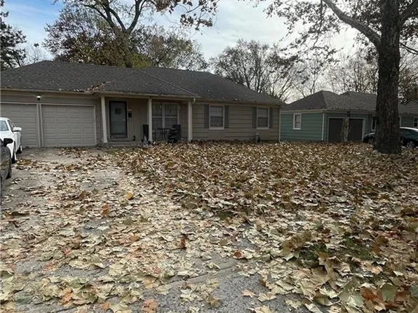 10325 Horton Dr, Overland Park, KS 66207