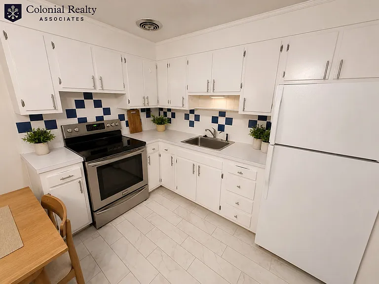 205 Kent St #42 — Photo 4