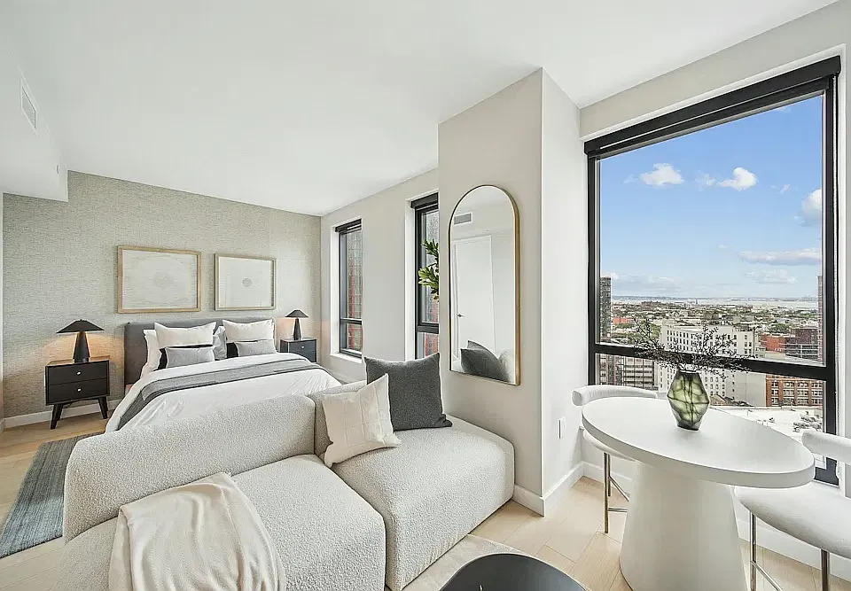 567 Fulton St #21H