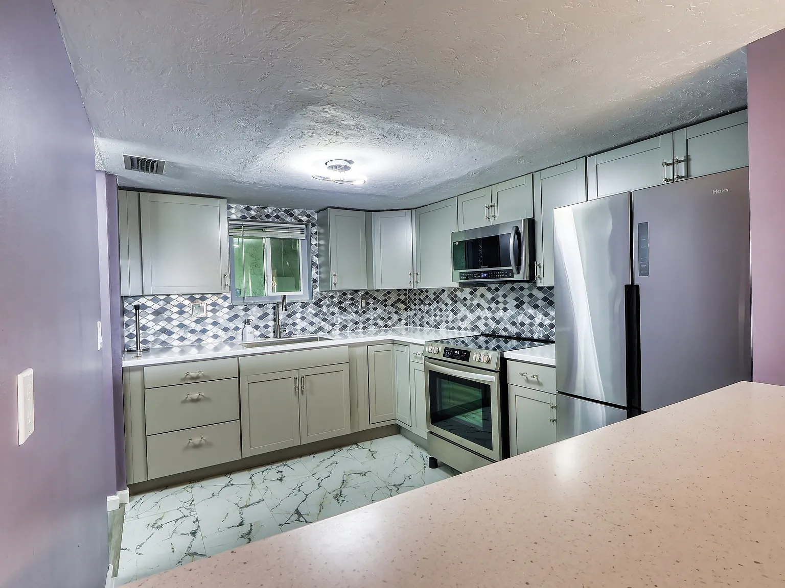 2 bed, 1000 sqft, $1,795 — Photo 1