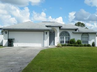 334 Hillside Cir, Kingsland, GA 31548