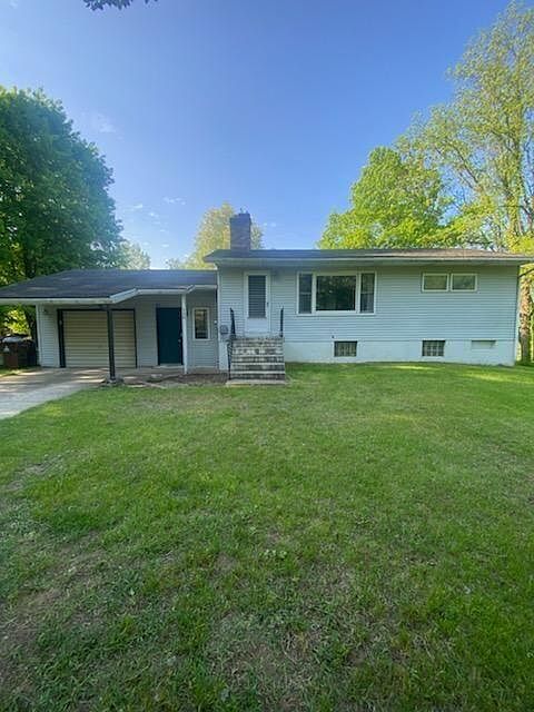 2nd image of 330 Forteen Mile Rd NW