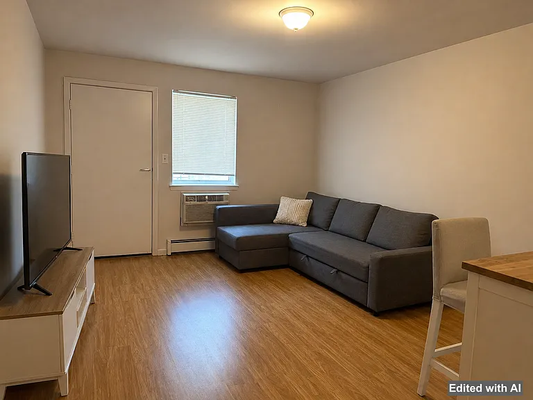 34-06 33rd St #3R — Photo 3