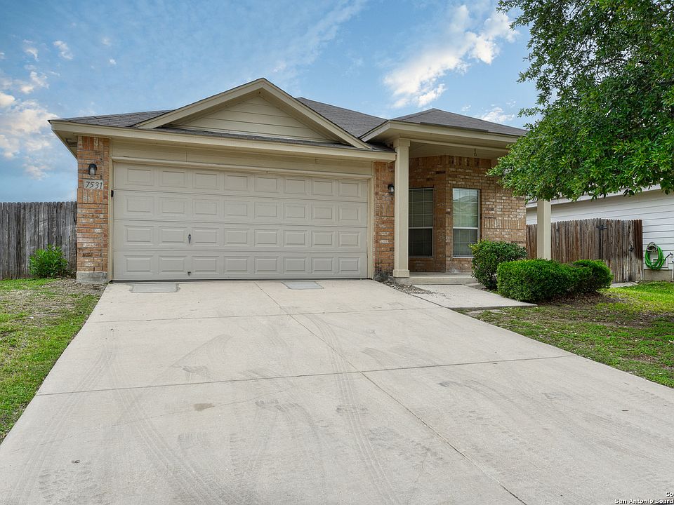 1st image of 7531 ELEGANTE WAY