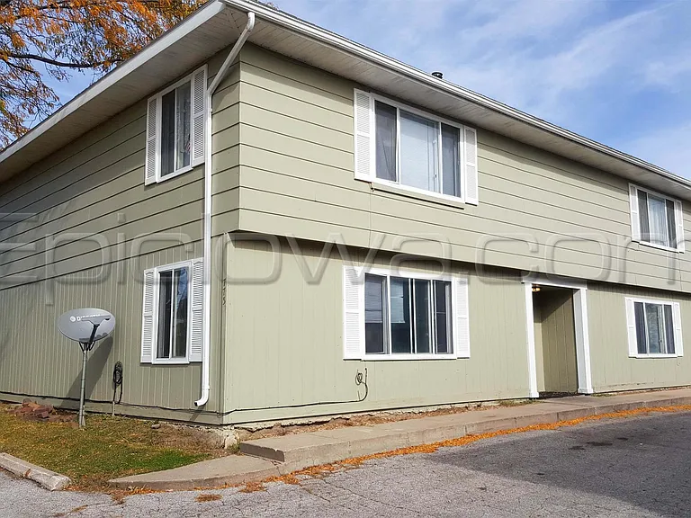 775 Robins Rd #2 — Photo 1