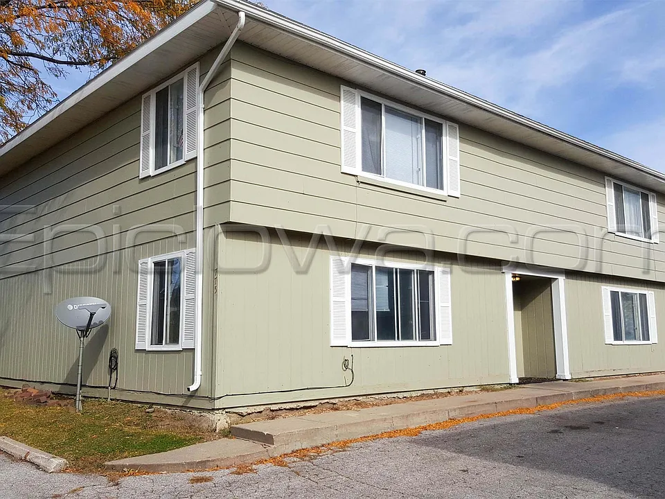 775 Robins Rd #2