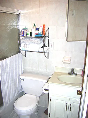 Rented by AWC Real Estate | media 8