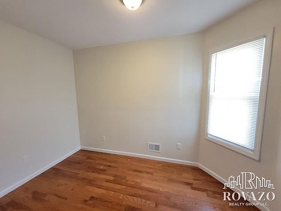 5th image of 364 21st St Floor 2