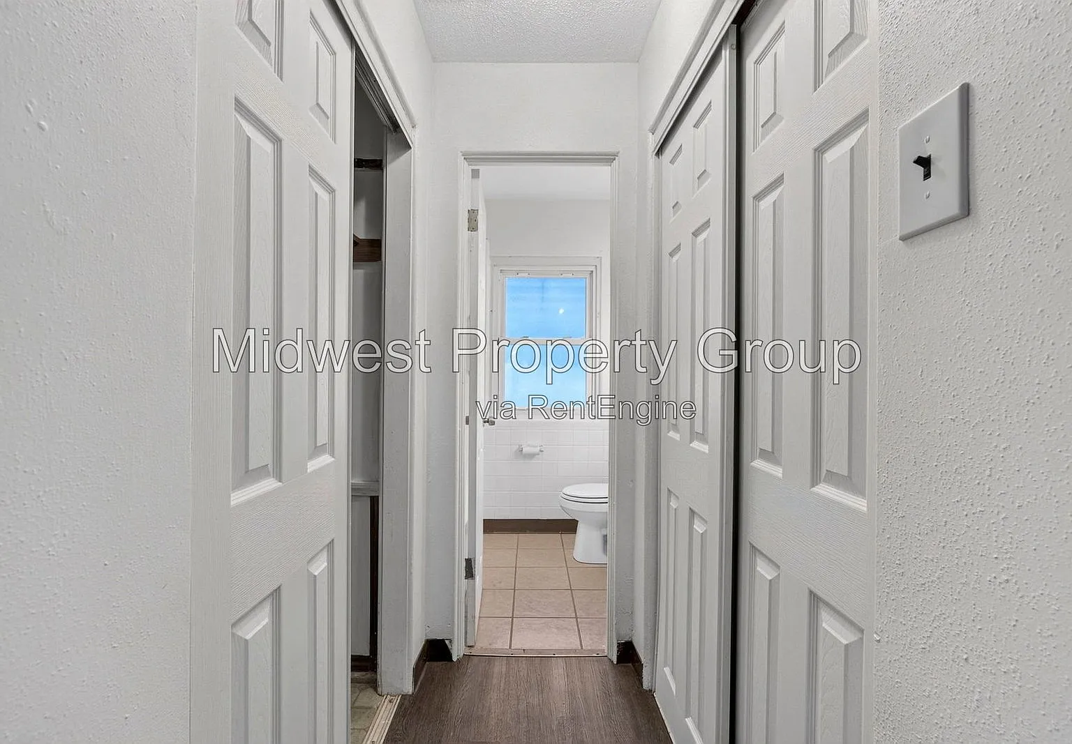 2 bed, 1.0 bath, 760 sqft, $1,150 — Photo 2