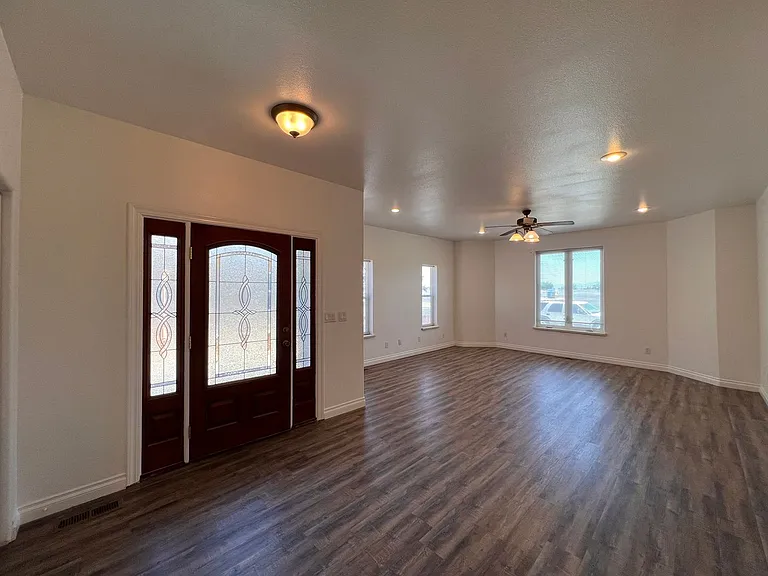 524 Discovery Dr — Photo 16