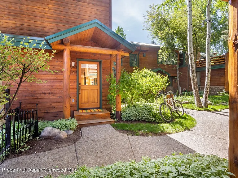 960 E Durant Ave #7 — Photo 10