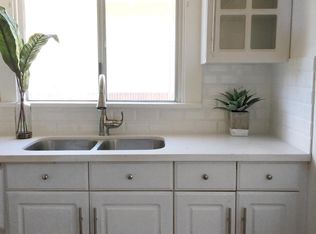 206 N Mesa St, San Pedro, CA 90731